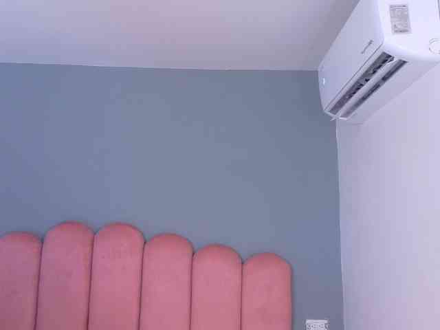 Kendalmiller webcam