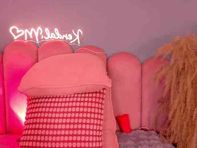 Kendalmiller webcam