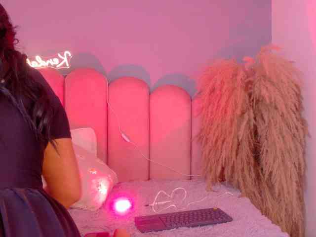 Kendalmiller webcam