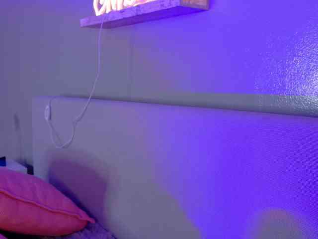 Kendalmiller webcam