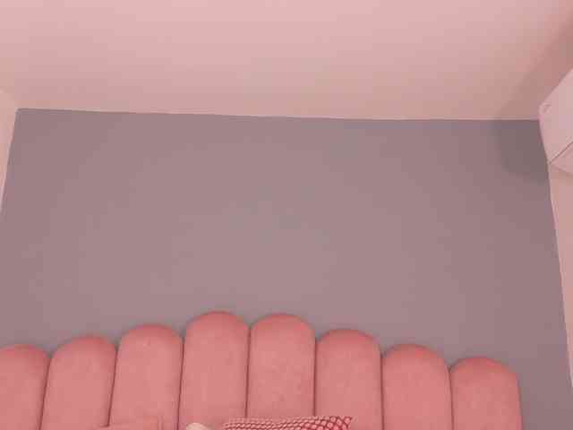 Kendalmiller webcam