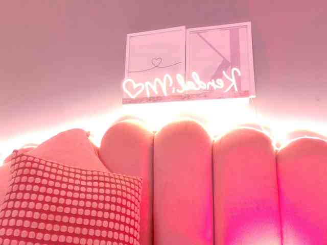 Kendalmiller webcam