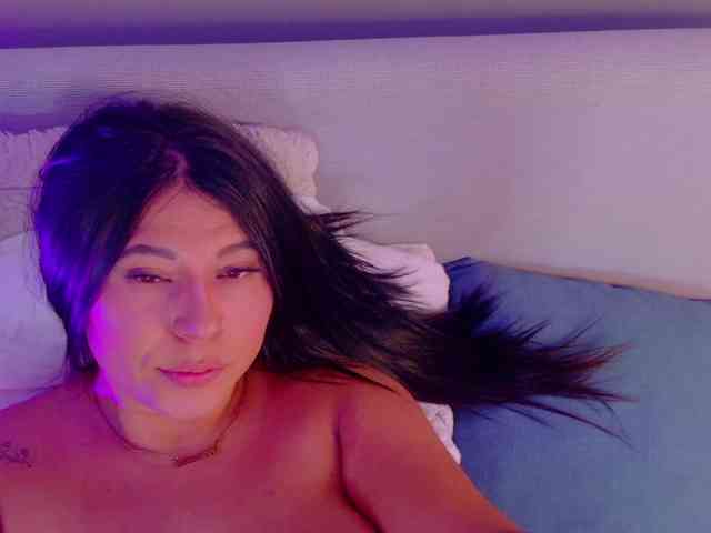 Kendalmiller webcam