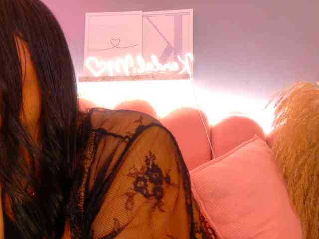 Kendalmiller webcam