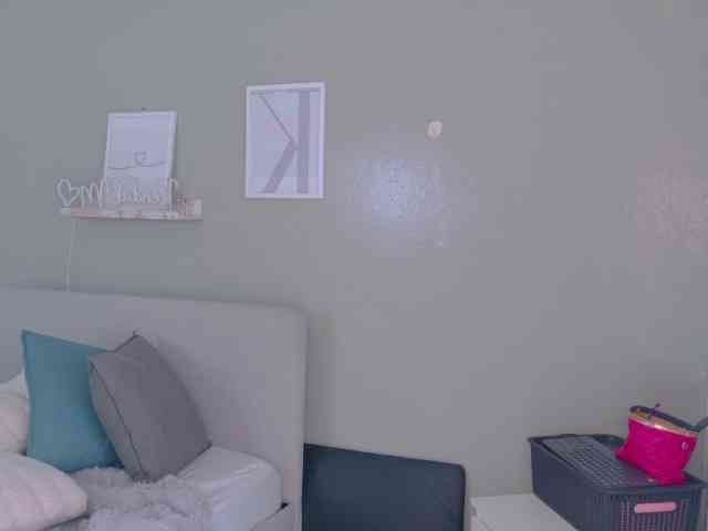Kendalmiller webcam