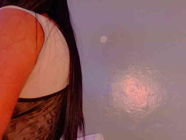 Kendalmiller webcam