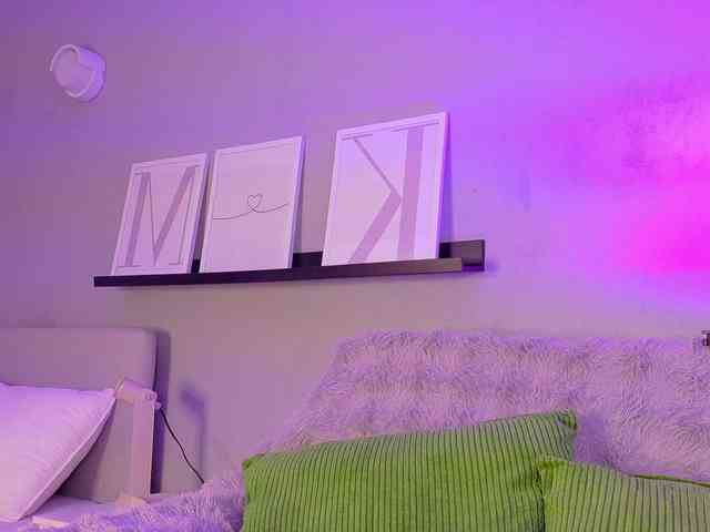 Kendalmiller webcam