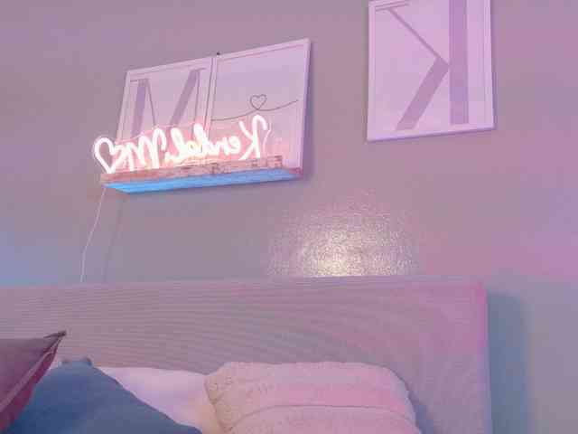 Kendalmiller Live Webcam on BongaCams