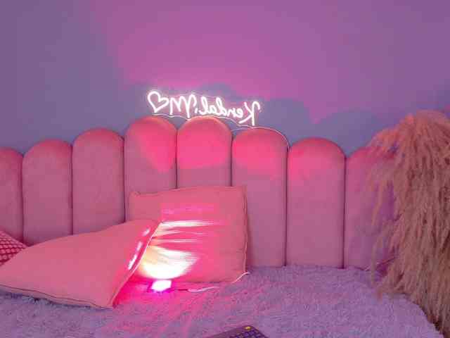Kendalmiller webcam