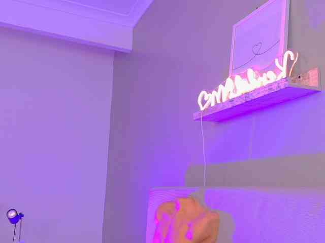 Kendalmiller webcam