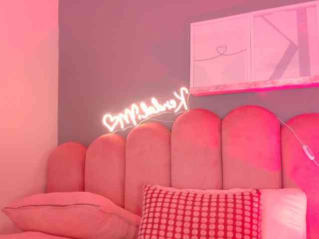 Kendalmiller webcam