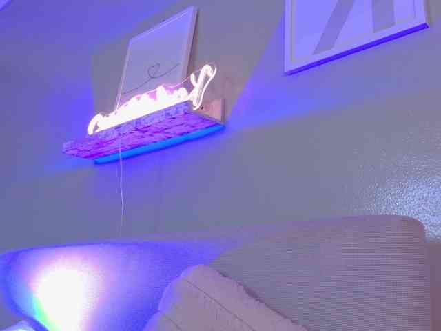 Kendalmiller webcam