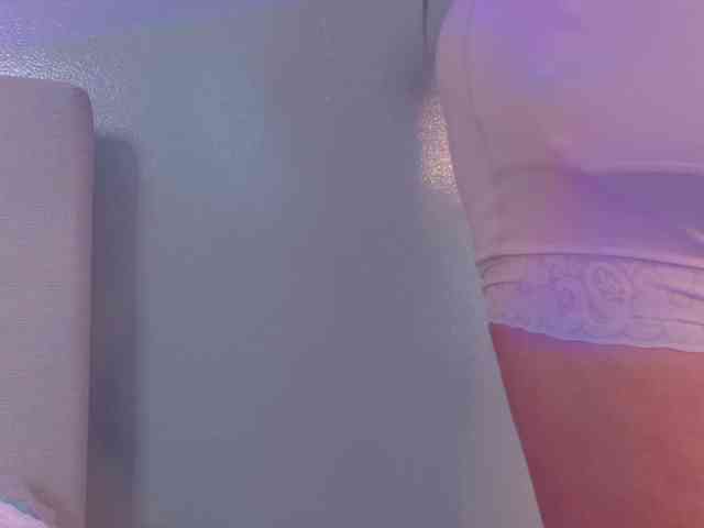 Kendalmiller webcam