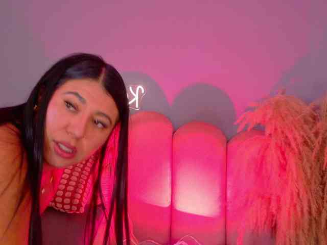 Kendalmiller webcam