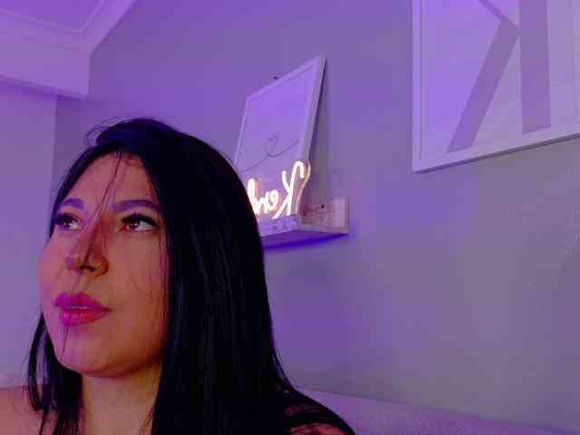 Kendalmiller Live Webcam on BongaCams