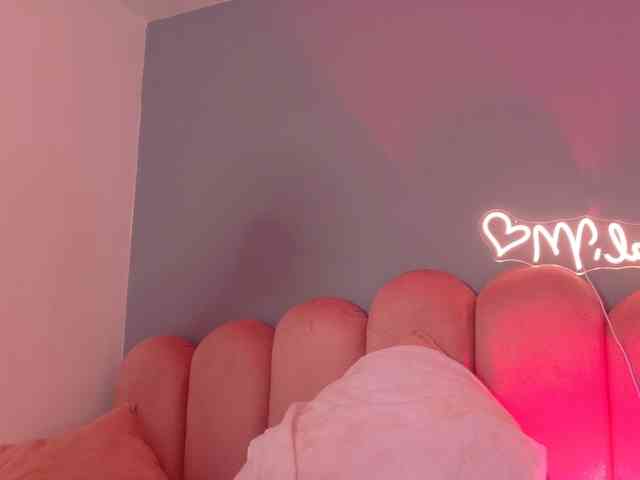 Kendalmiller webcam