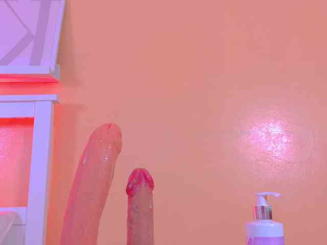 Kendalmiller webcam
