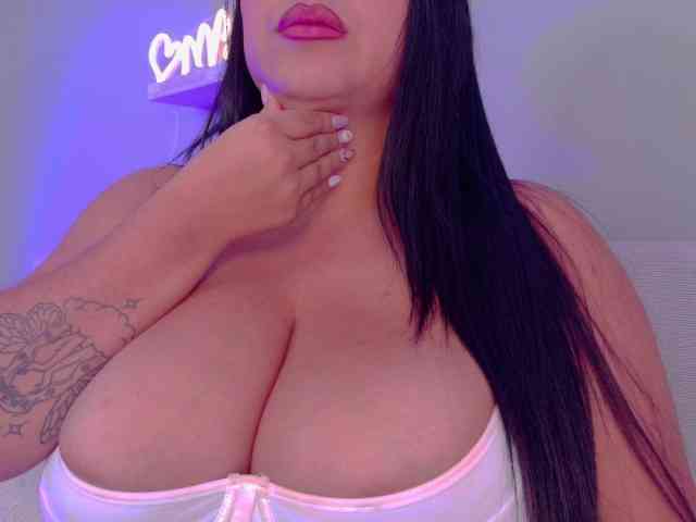 Kendalmiller webcam