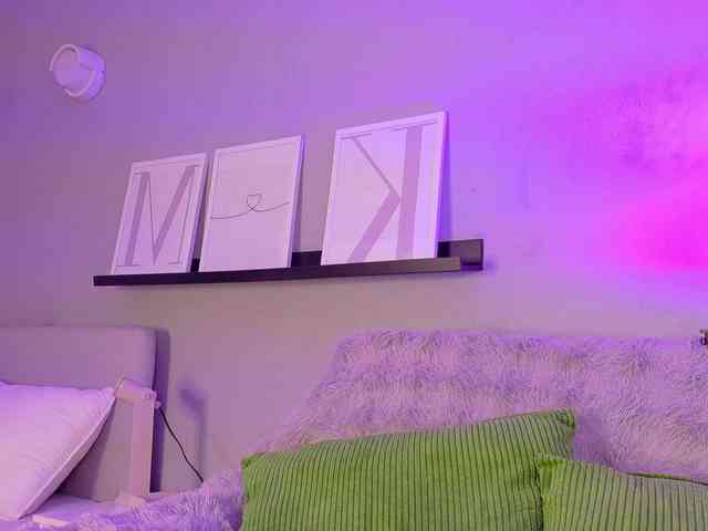 kendalmiller's live room