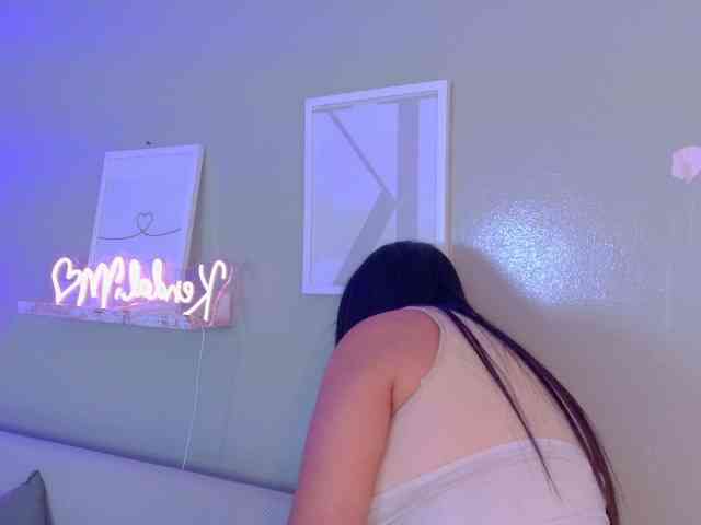 Kendalmiller webcam