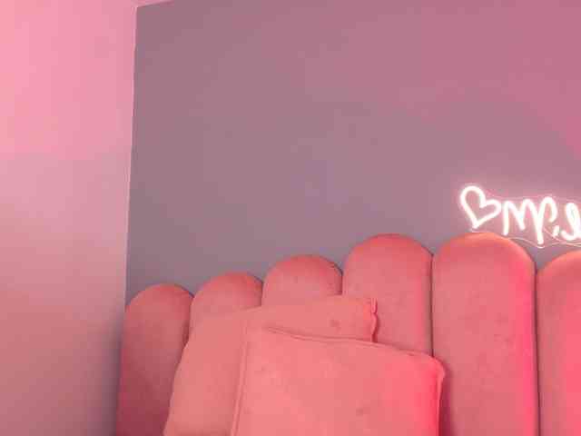 Kendalmiller webcam