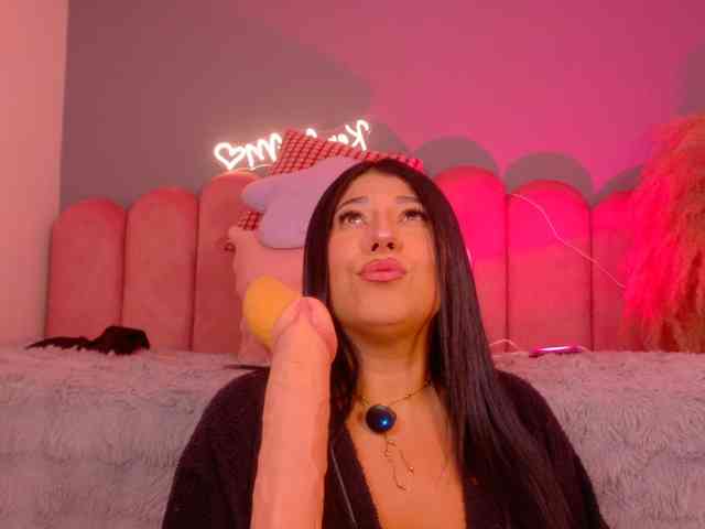 Kendalmiller webcam