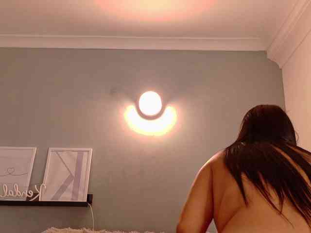 Kendalmiller webcam