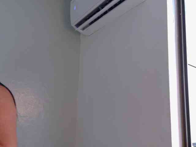 Kendalmiller webcam