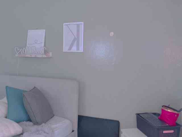 Kendalmiller webcam