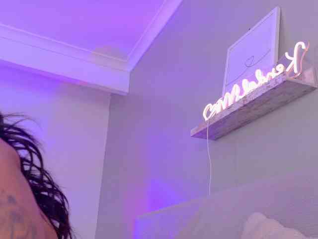 Kendalmiller webcam