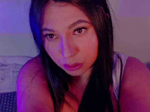 Kendalmiller webcam