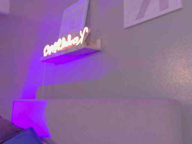 Kendalmiller webcam