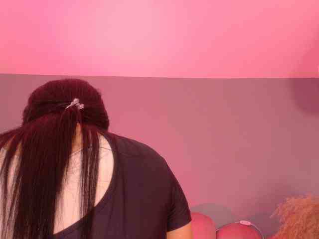 Kendalmiller webcam