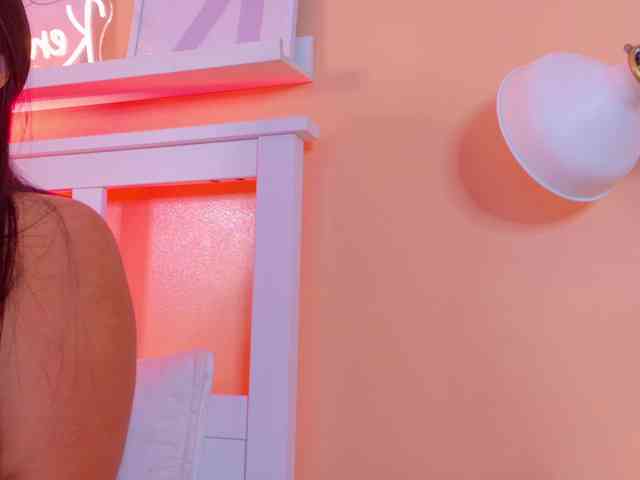 Kendalmiller webcam