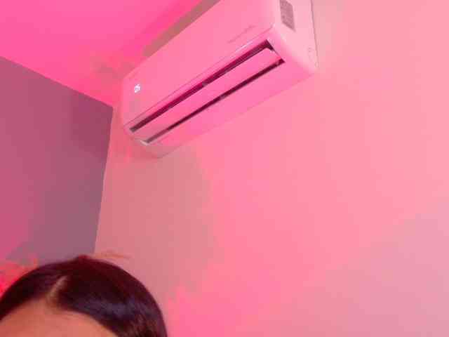 Kendalmiller webcam