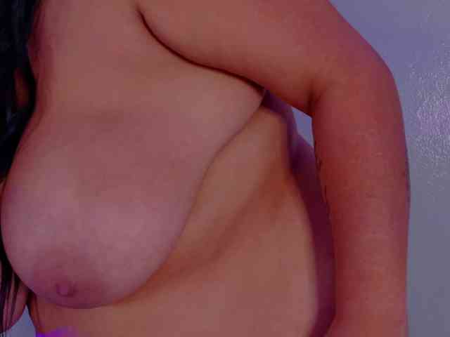 Kendalmiller webcam