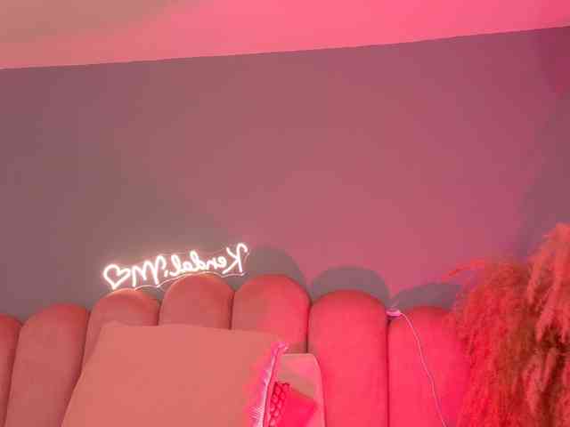 Kendalmiller webcam
