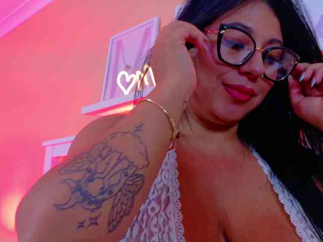 Kendalmiller webcam