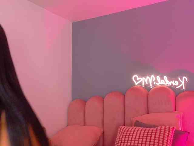 Kendalmiller webcam