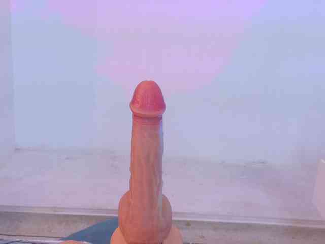 Kendalmiller webcam