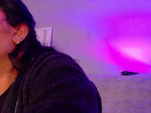 Kendalmiller webcam