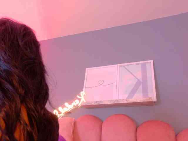 Kendalmiller webcam