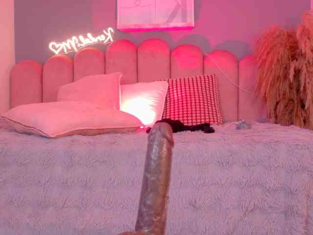 Kendalmiller webcam