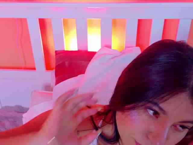 Kendalmiller webcam