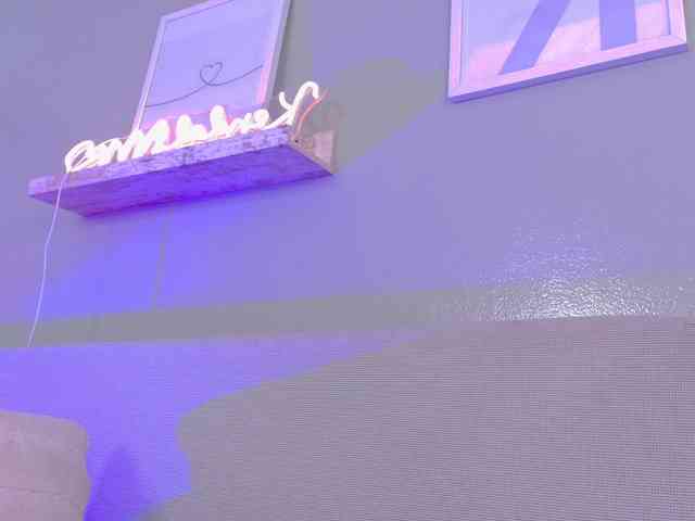 Kendalmiller webcam