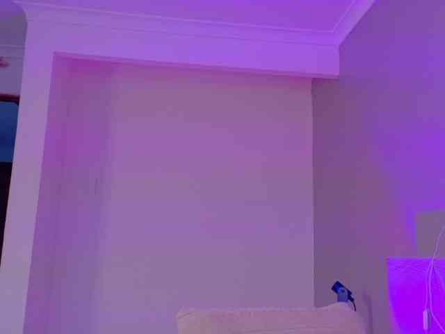 Kendalmiller webcam