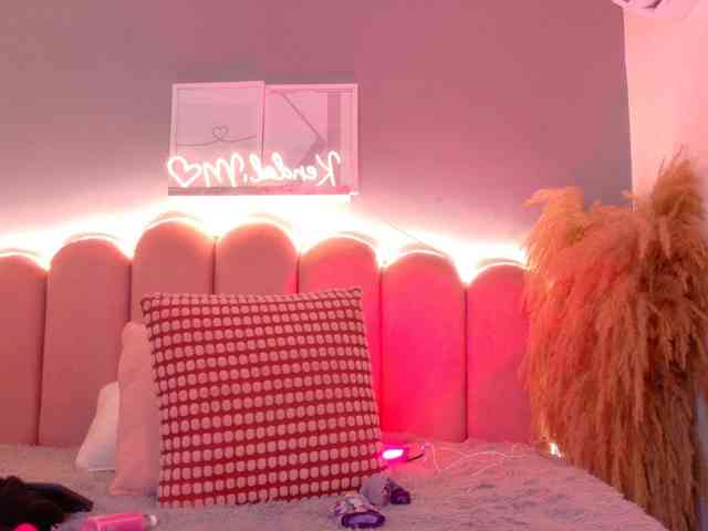 Kendalmiller webcam