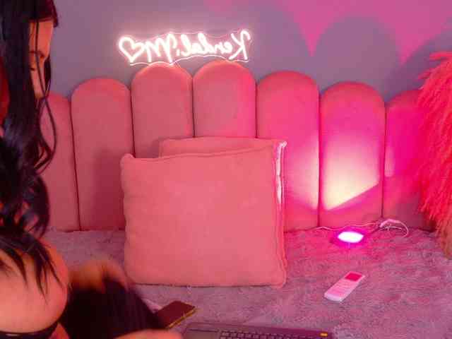 Kendalmiller webcam