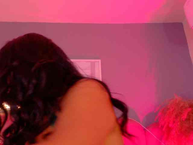 Kendalmiller webcam