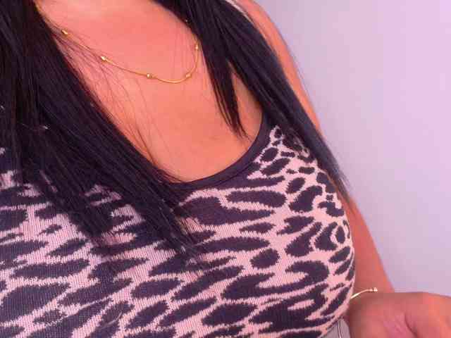 Kendalmiller webcam